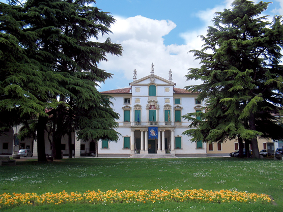 Dueville (Vi), Villa Monza.